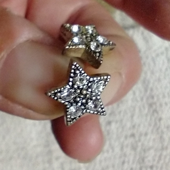 Silvertone crystal 🔮 star ⭐ ✨ post earrings - Picture 1 of 5